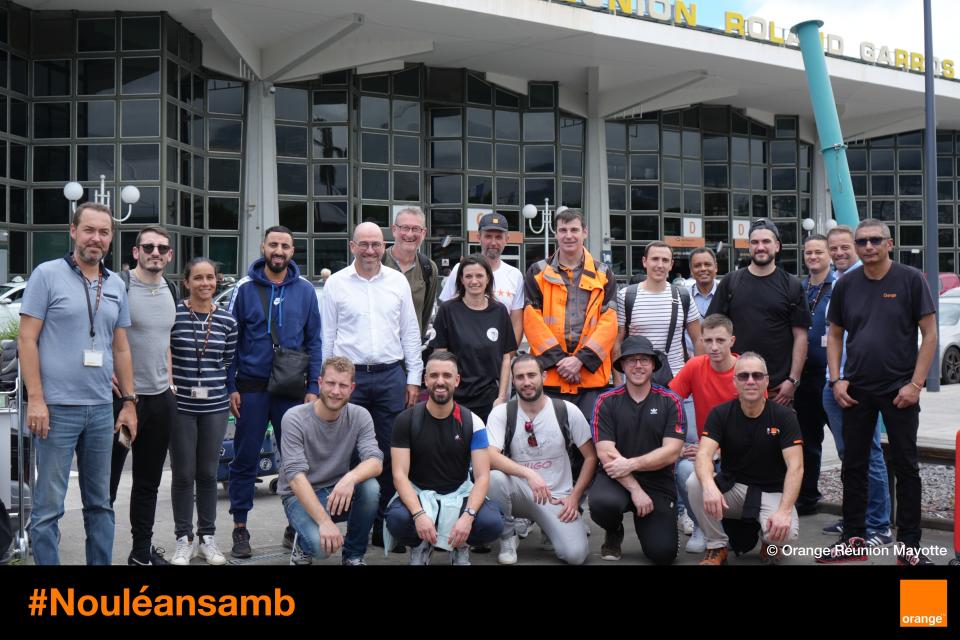14 techniciens d’Orange de l’hexagone et de la Corse sont arrivés à La Réunion pour renforcer les équipes locales