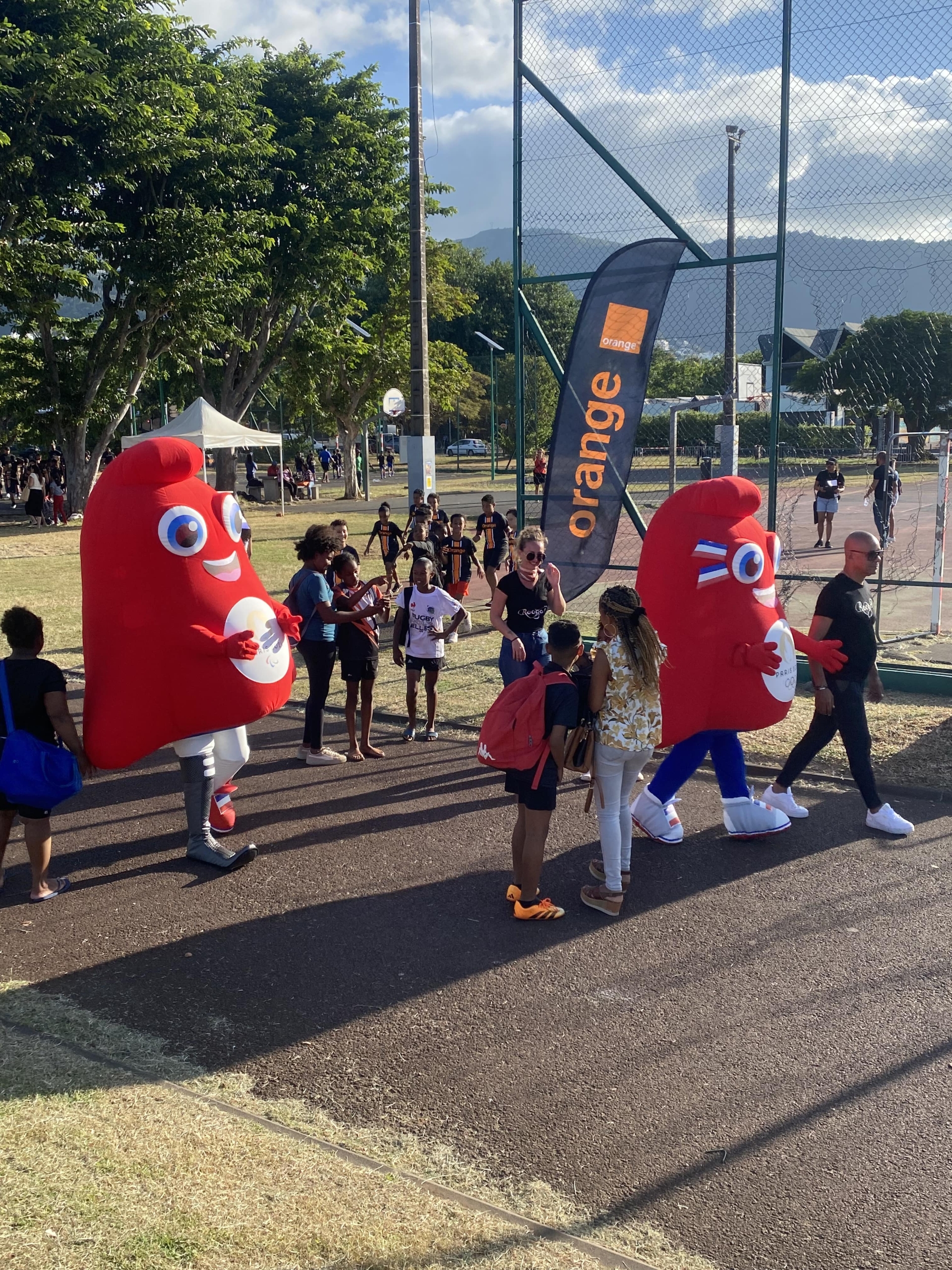 Good connections : rencontre sportive nationale pour sensibiliser 2 000 jeunes au Handicap et au bon usage du numrique